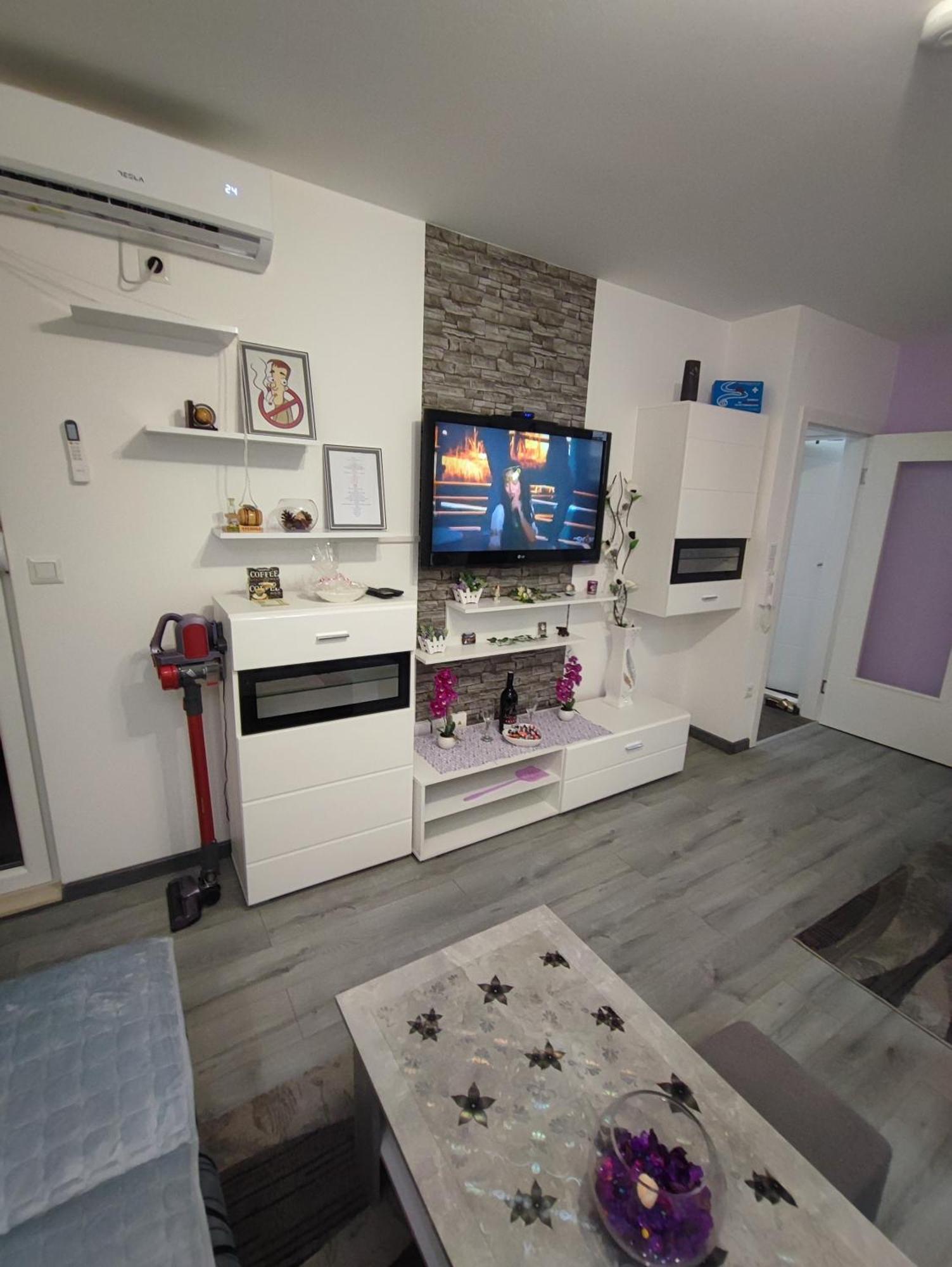 Stan Na Dan Apartman Krisfil Prnjavor エクステリア 写真