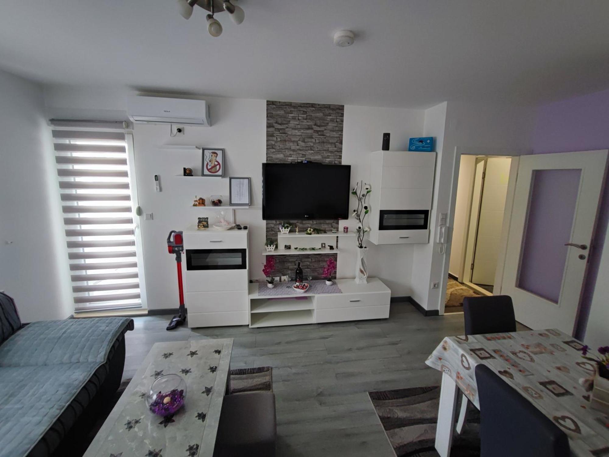 Stan Na Dan Apartman Krisfil Prnjavor エクステリア 写真